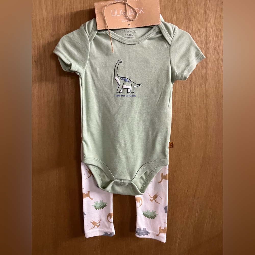 Lila & Jack Dinosaur Print Baby Matching Set and hat  NWT